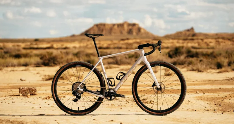 NEW 2024 Orbea Terra M30Team Gravel Bike In Ivory White/Spicy Lime-3