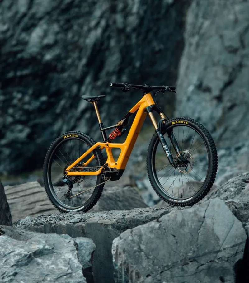 NEW 2025 Orbea Rise Sl M-Ltd 420Wh E-Mountain Bike In 3 Colours-10