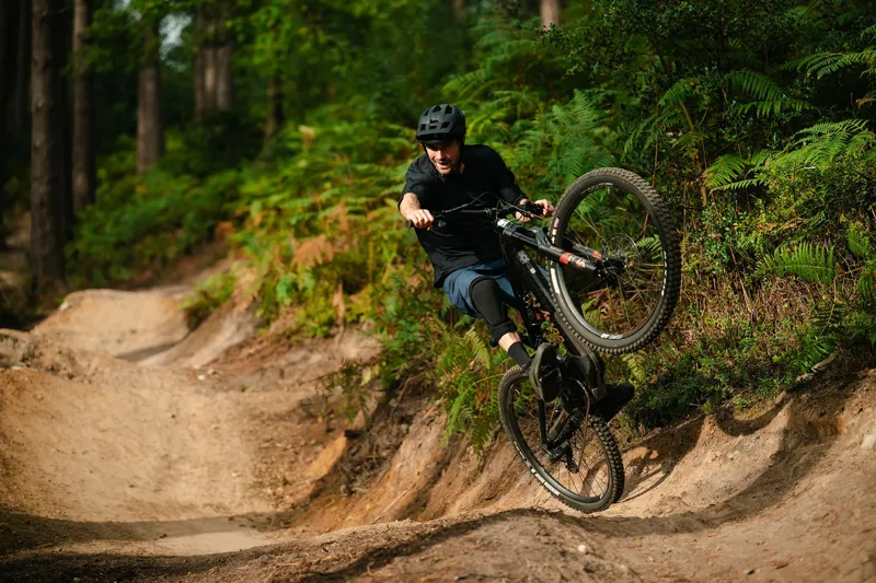 NEW - Whyte Bikes E-160 Rsx Electric Mountain Bike in Black/Matt Black-7