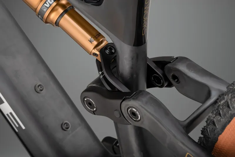 Whyte E-Lyte 140 Works XC eMountain Bike in Carbon/Black-7