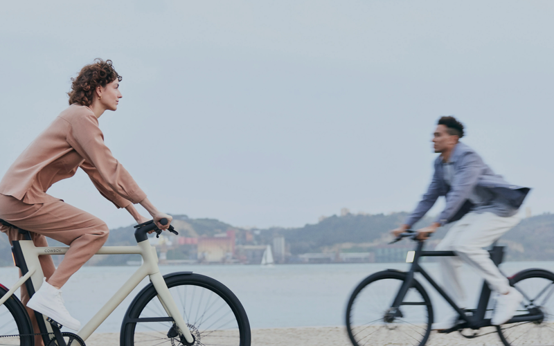 Cowboy 4 Cruiser Base E-bike in Black-9