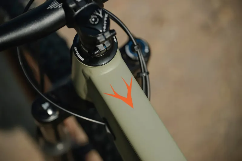 NEW - Whyte Bikes 529 V6 Trail Mountain Bike in Matt Olive/Matt Black-5