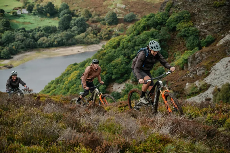 Whyte E-Lyte 140 Works XC eMountain Bike in Carbon/Black-9