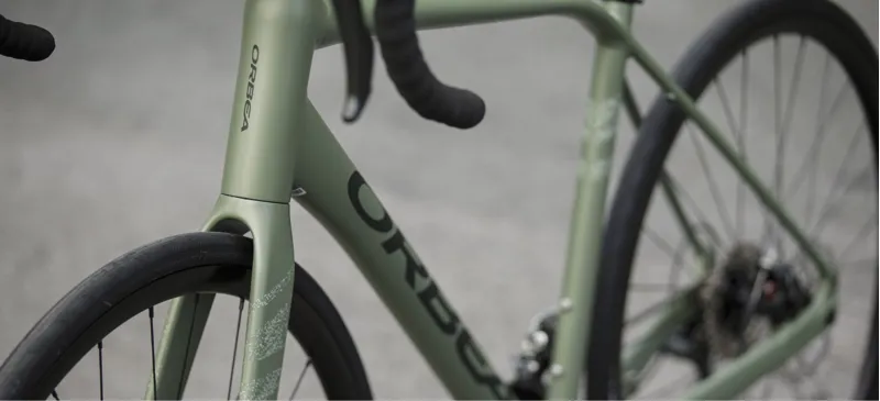2023 Orbea Avant H60 Road Bike In Orange Candy/Cosmic Bronze-5