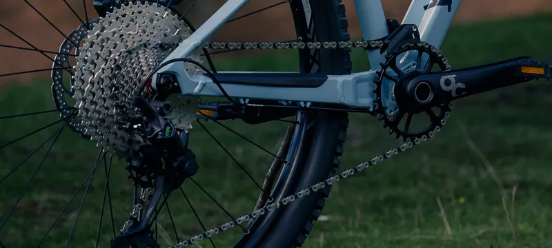 2023 Orbea Laufey 20 H20 Junior Mountain Bike In Black/Rainbow-8