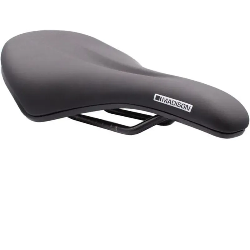 Saddle Flux E Sweep Saddle in Black