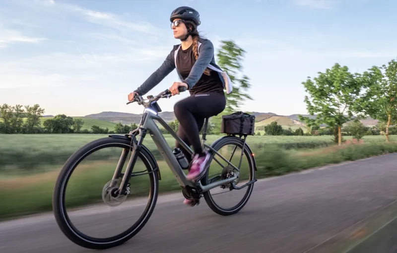2025 Orbea Kemen Tour 10 MID Step Through Hybrid Electric Bike In 3 Colours-9