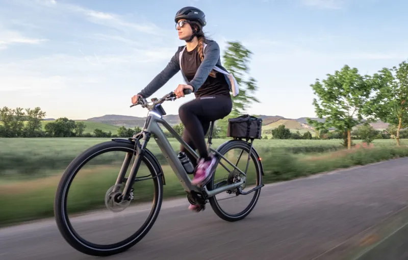 2025 Orbea Kemen Tour 10 Hybrid Electric Bike In 3 Colours-9