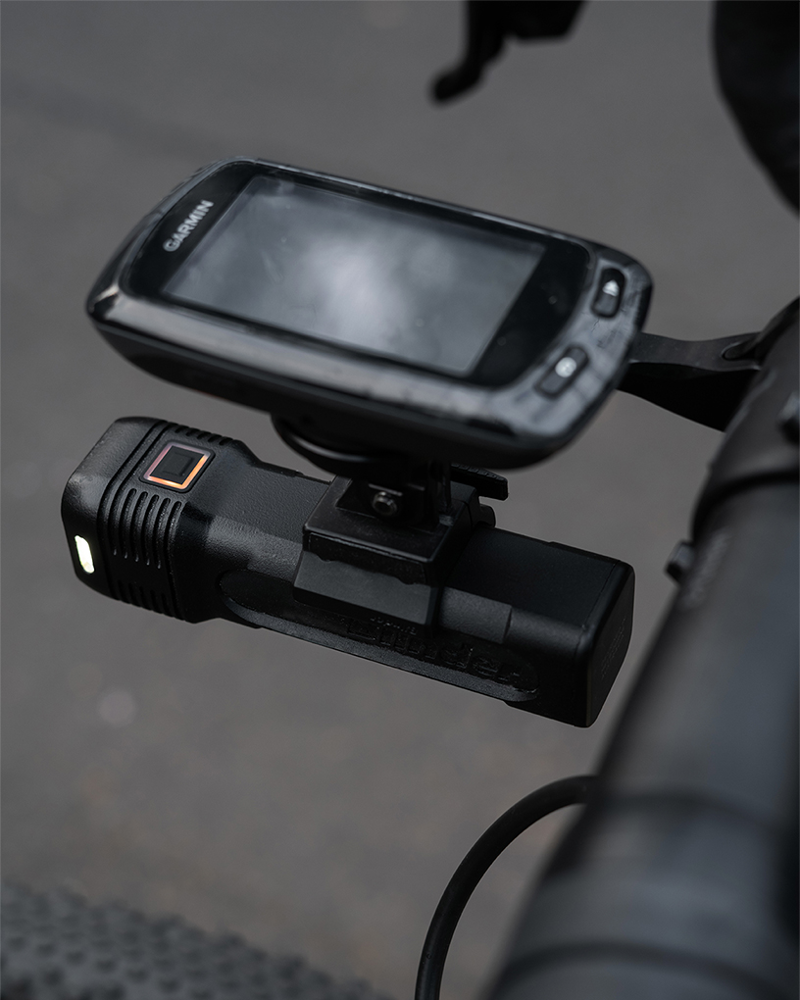 Knog Blinder Pro 1300 R150 Twin Pack in Black-10