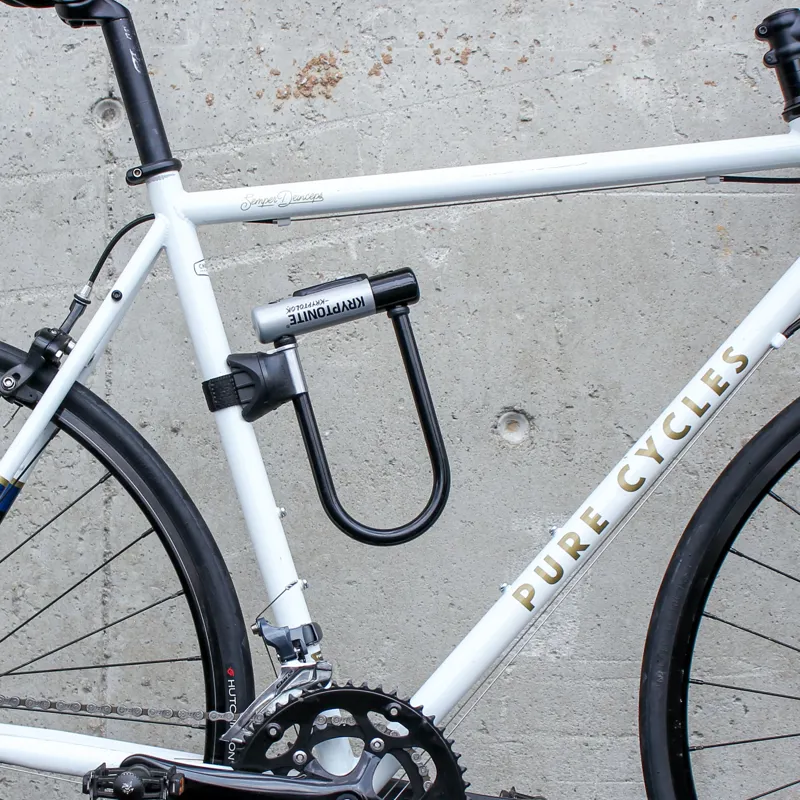 Kryptonite Kryptolok Sold Secure Gold Mini U-Lock with 4ft Kryptoflex Cable in Black-6