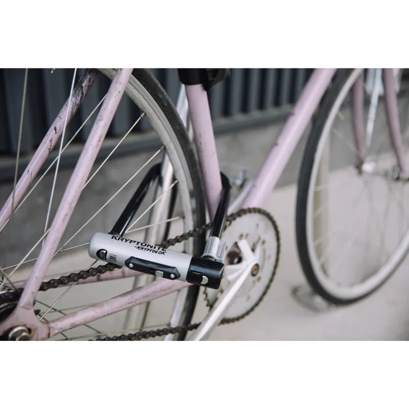 Kryptonite Kryptolok Standard Sold Secure Gold U-Lock with Flexbracket in Black-5