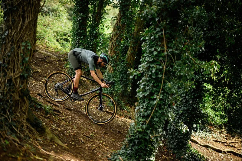 Kinesis G2 Gravel Adventure Bike in Midnight Blue-3