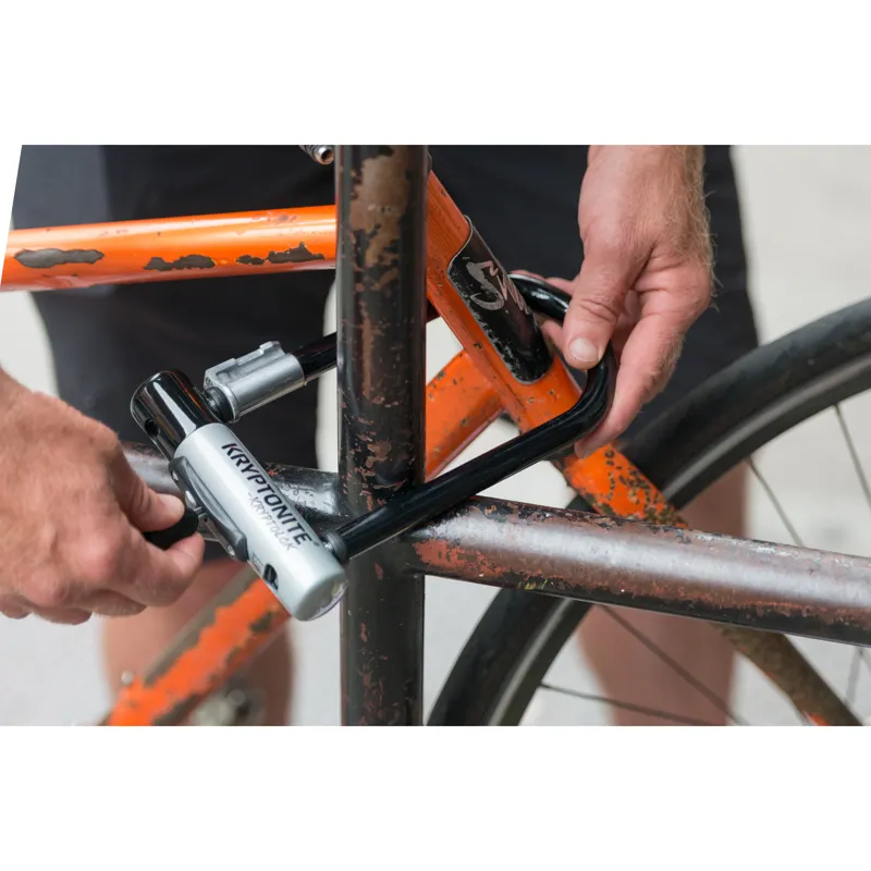 Kryptonite Kryptolok Mini-7 Sold Secure Gold U-Lock with Flexbracket in Black-5