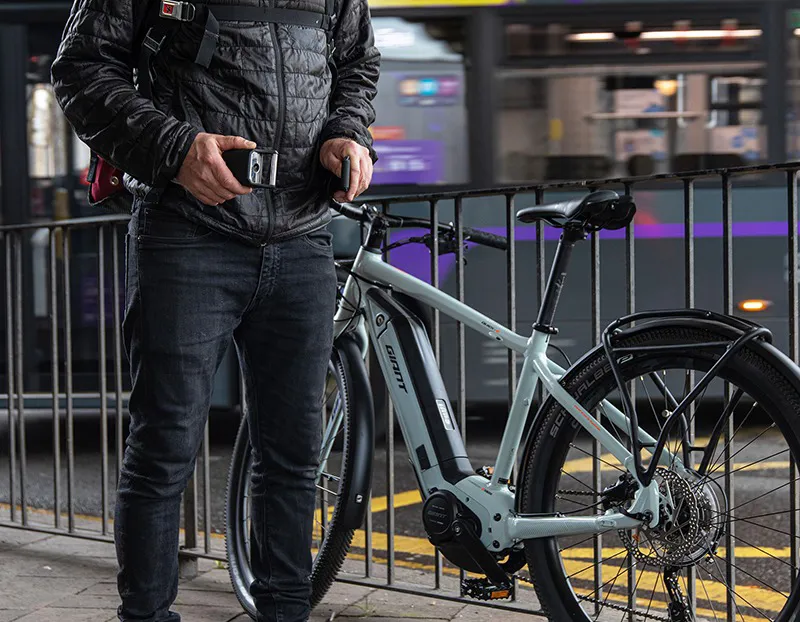 Hiplok Gold Wearable 10mm x 85cm Sold Secure Gold Chain Lock in Black-3