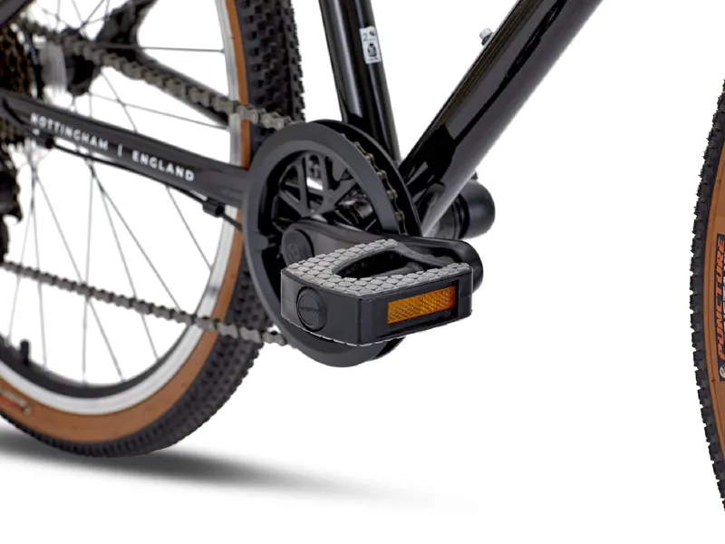 Raleigh Pop 24 Kids Bike in Black-2