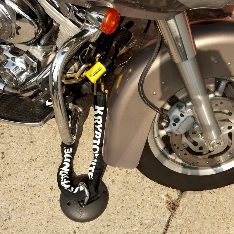 Kryptonite Stronghold Sold Secure Diamond Ground Anchor in Black-2