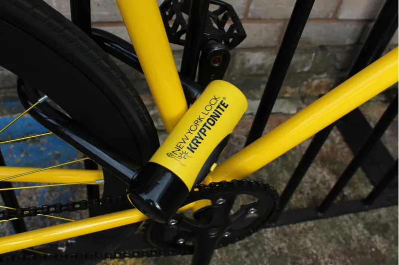 Kryptonite New York Fahgettaboudit Sold Secure Gold Lock in Yellow/Black-4