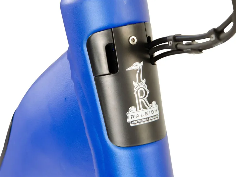 Raleigh Motus Grand Tour Lowstep Derailleur eBike in Blue-2