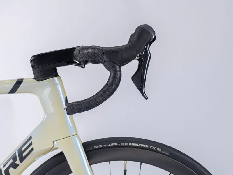 Lapierre Aircode DRS 6.0 Carbon Road Bike in White-2