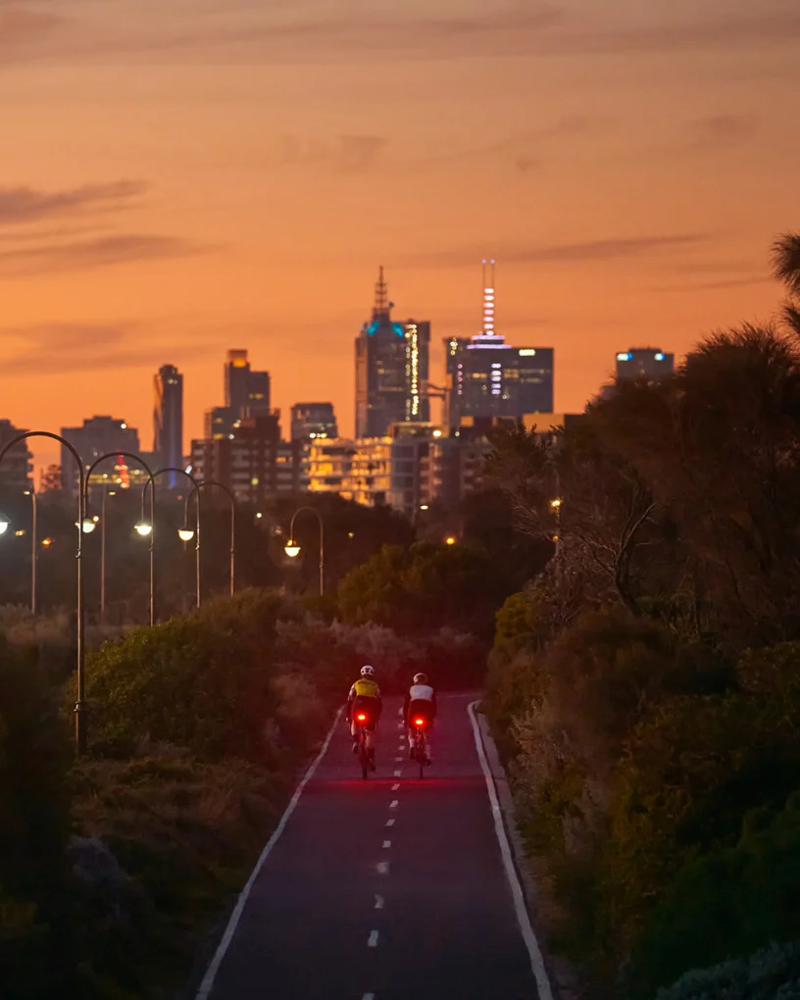 Knog LIGHT Blinder Link Saddle Light in Black-6