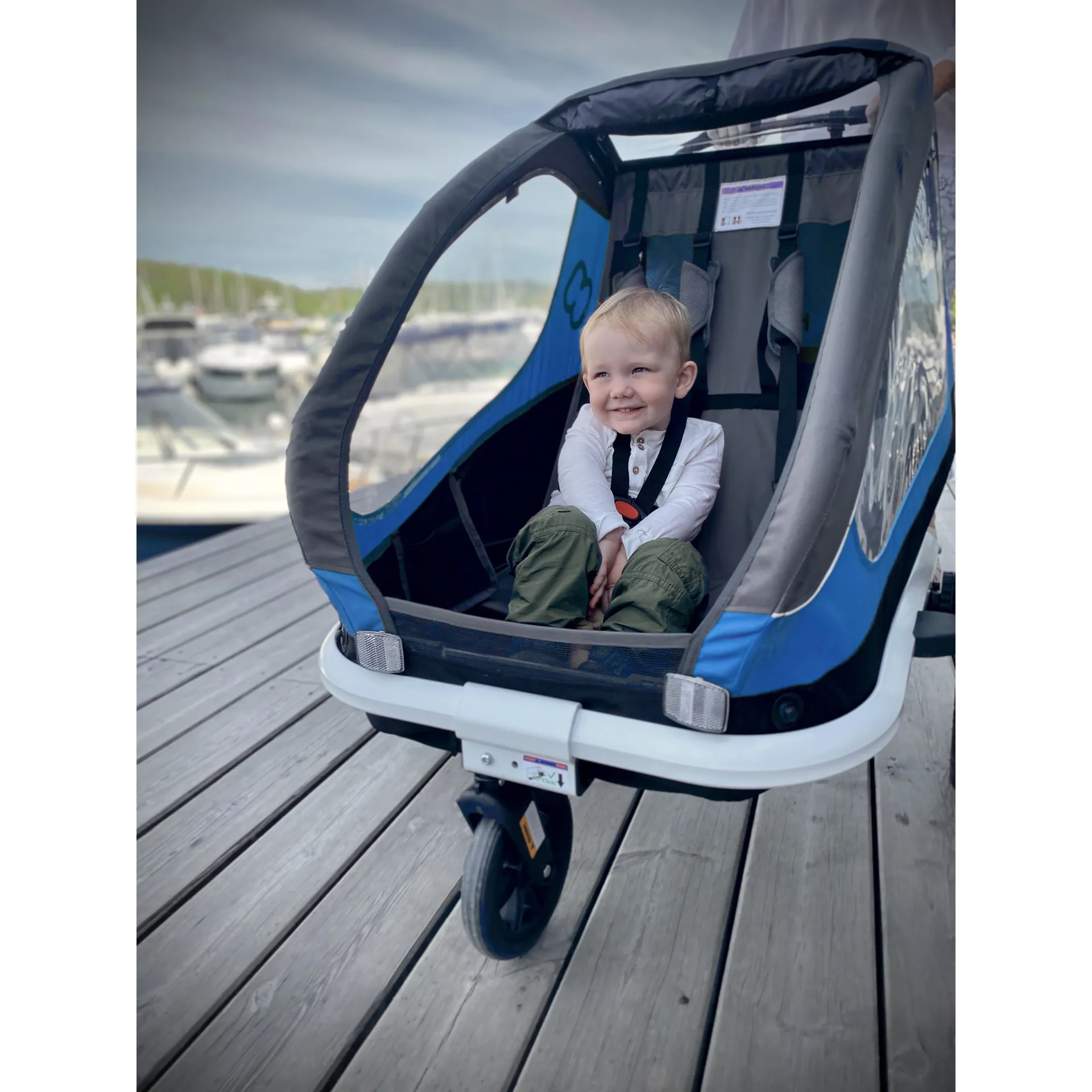 Hamax Traveller Child Twin Trailer in Black/Grey