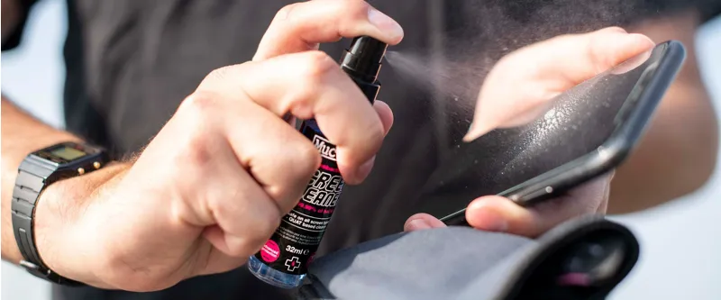 Muc-Off Antibacterial Screen Cleaner-1