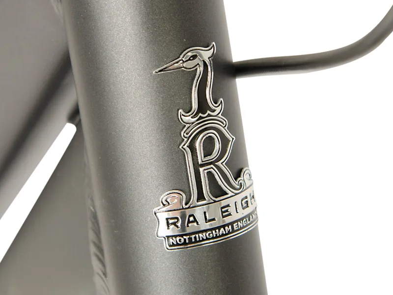 Raleigh Pioneer  650b Trail Hybrid Bike in Aqua-2