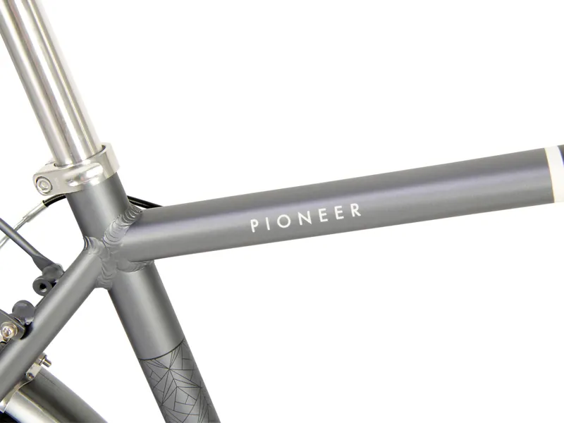 Raleigh Pioneer Crossbar Hybrid Bike in Grey-5