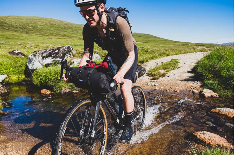 Pelago Stavanger Adventure Road Bike in Lila Metal-13