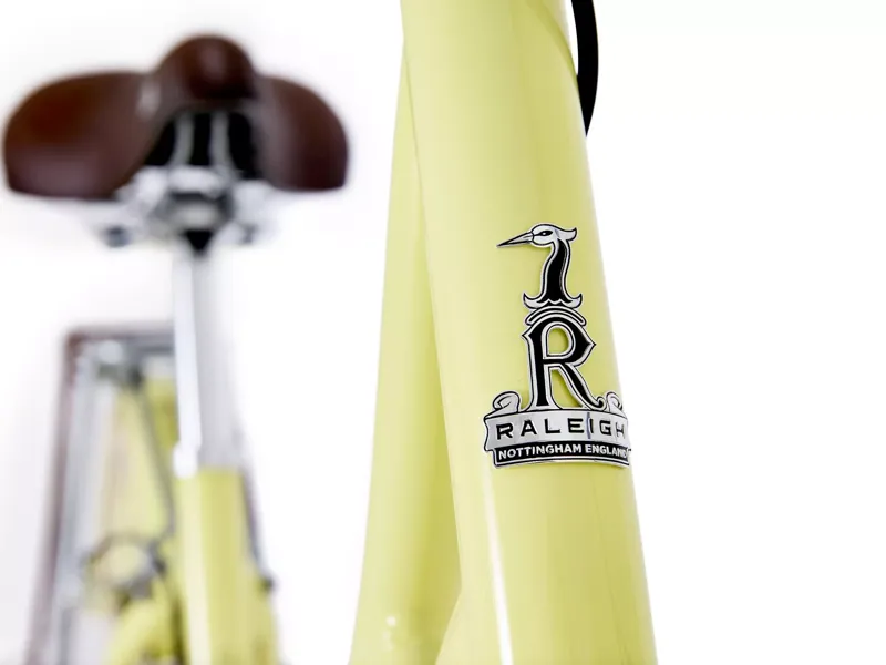 2025 Raleigh Willow City Ladies Bike in Lemon Haze-2