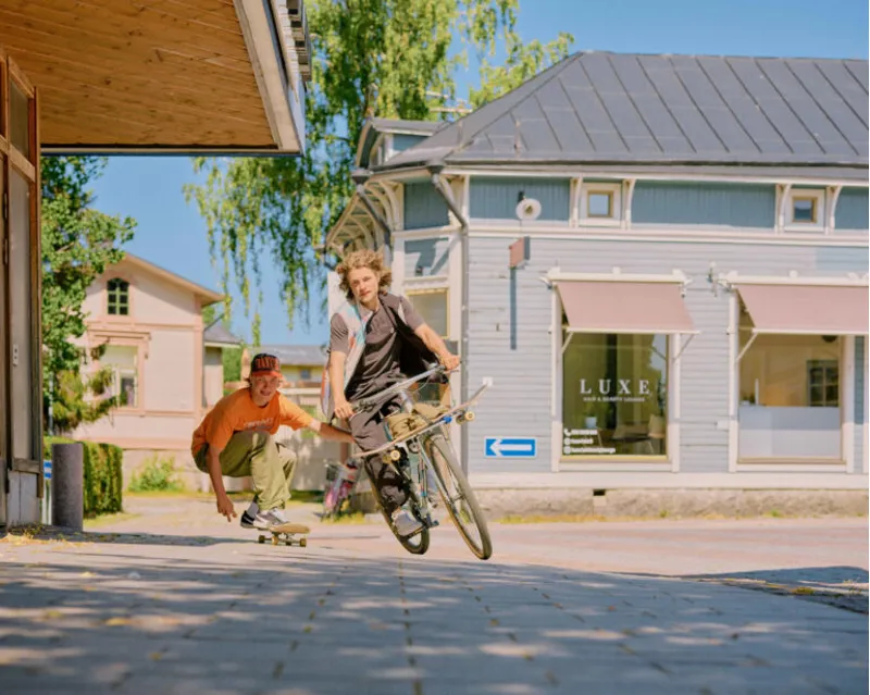 Pelago Silvo Go-Anywhere Commuter Bike in Eliel Green-5