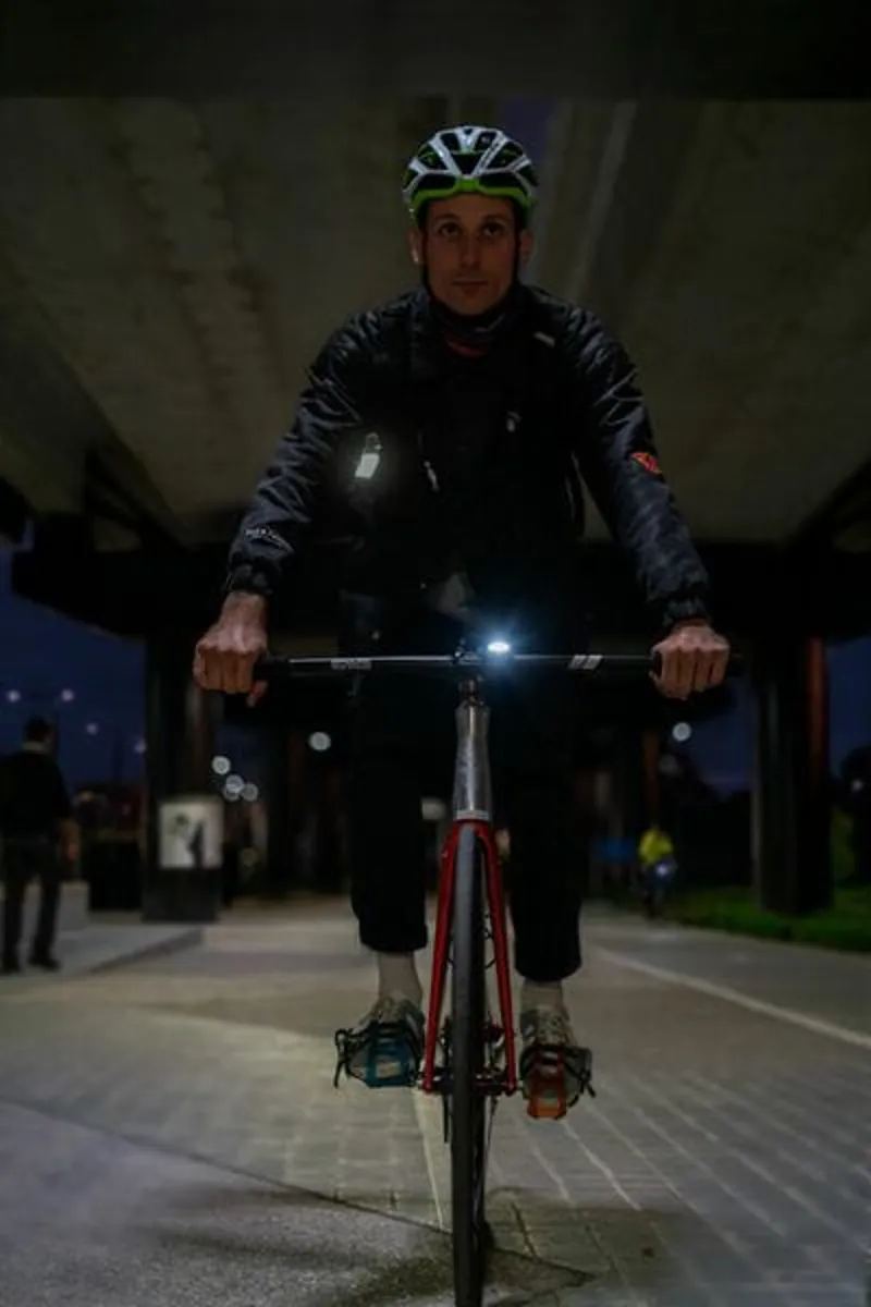 Knog Frog V3 Front Light in Grey-6