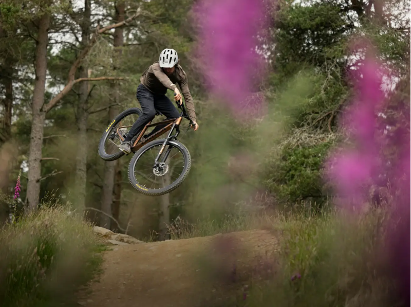 New 2026 Orbea Laufey H10 Mountain Bike in Digital Lavender - Acid Gum-9