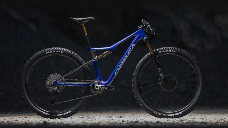 NEW - Oiz M- Ltd Mountain Bike in Bronze Carbon View - Titan Gold Matt-3