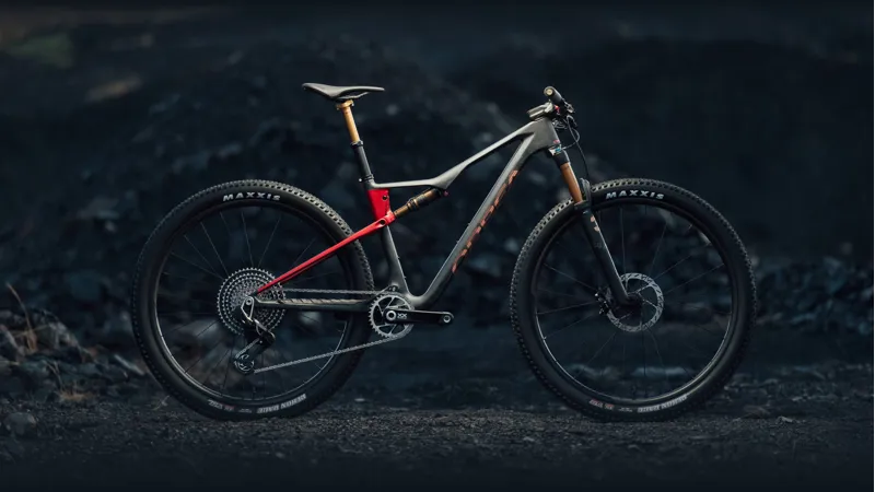 NEW 2025 Orbea Oiz M-Ltd Mountain Bike In 2 Colours-6