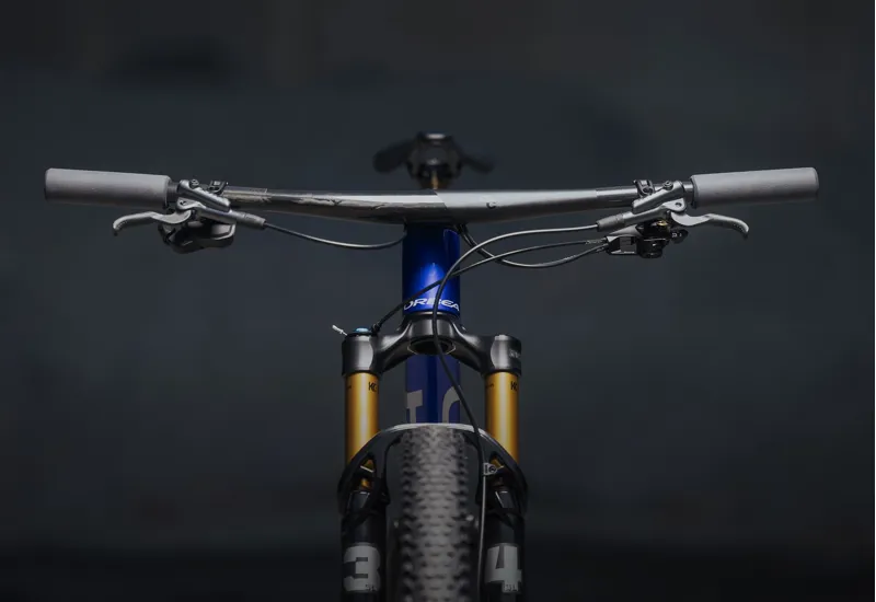 NEW - Oiz M-Team Axs Mountain Bike in Bronze Carbon View - Titan Gold Matt-5