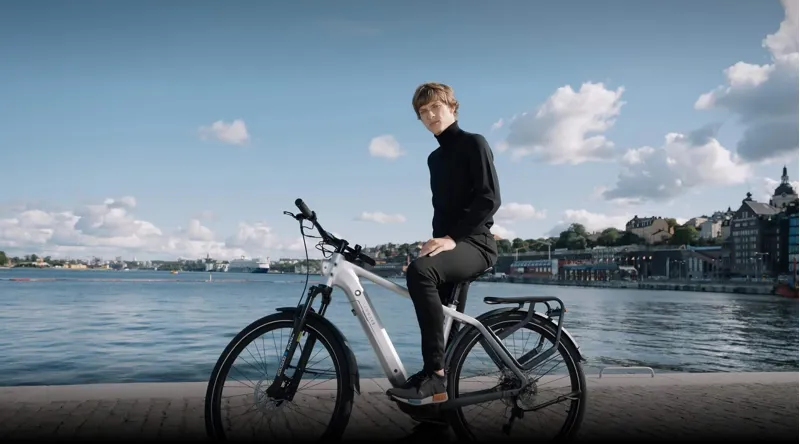Tenways AGO X Hybrid eBike in Ocean Blue-9