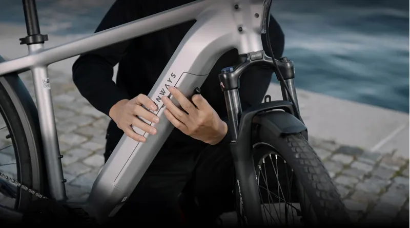 Tenways AGO X Hybrid eBike in Starlight Silver-10