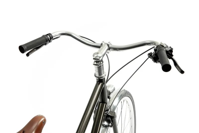 Pelago Airisto Commuter Dynamo Bike in Charcoal-8