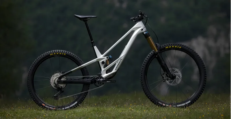 NEW - Orbea Rallon E10 Mountain Bike in Aloha Green - Fantasy Purple Carbon View-3