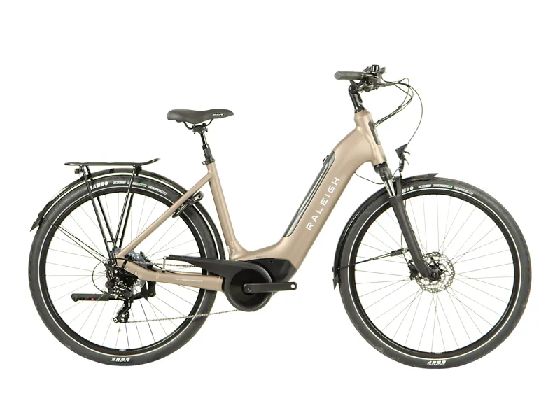 Raleigh Motus Tour Derailleur Lowstep Electric Bike in Champagne