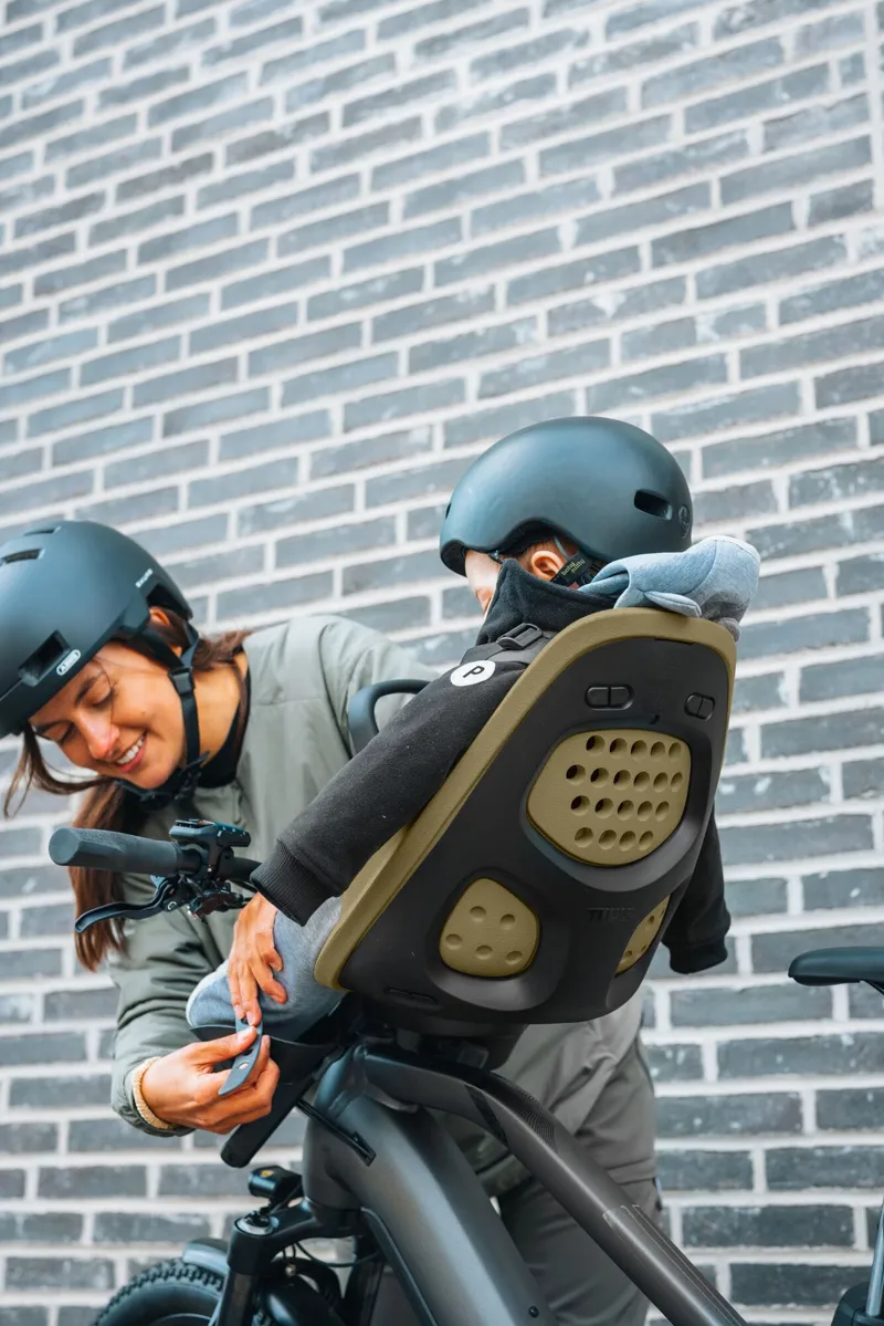 Thule Yepp 2 Mini Front Child Seat in in Light Grey Stem Mount-5