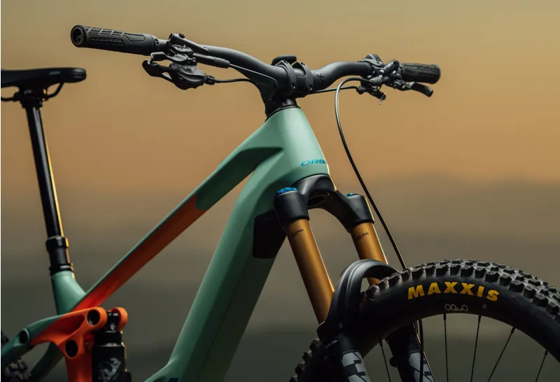 NEW 2025 Orbea Wild M-Team E-Mountain Bike In 3 Colours-11